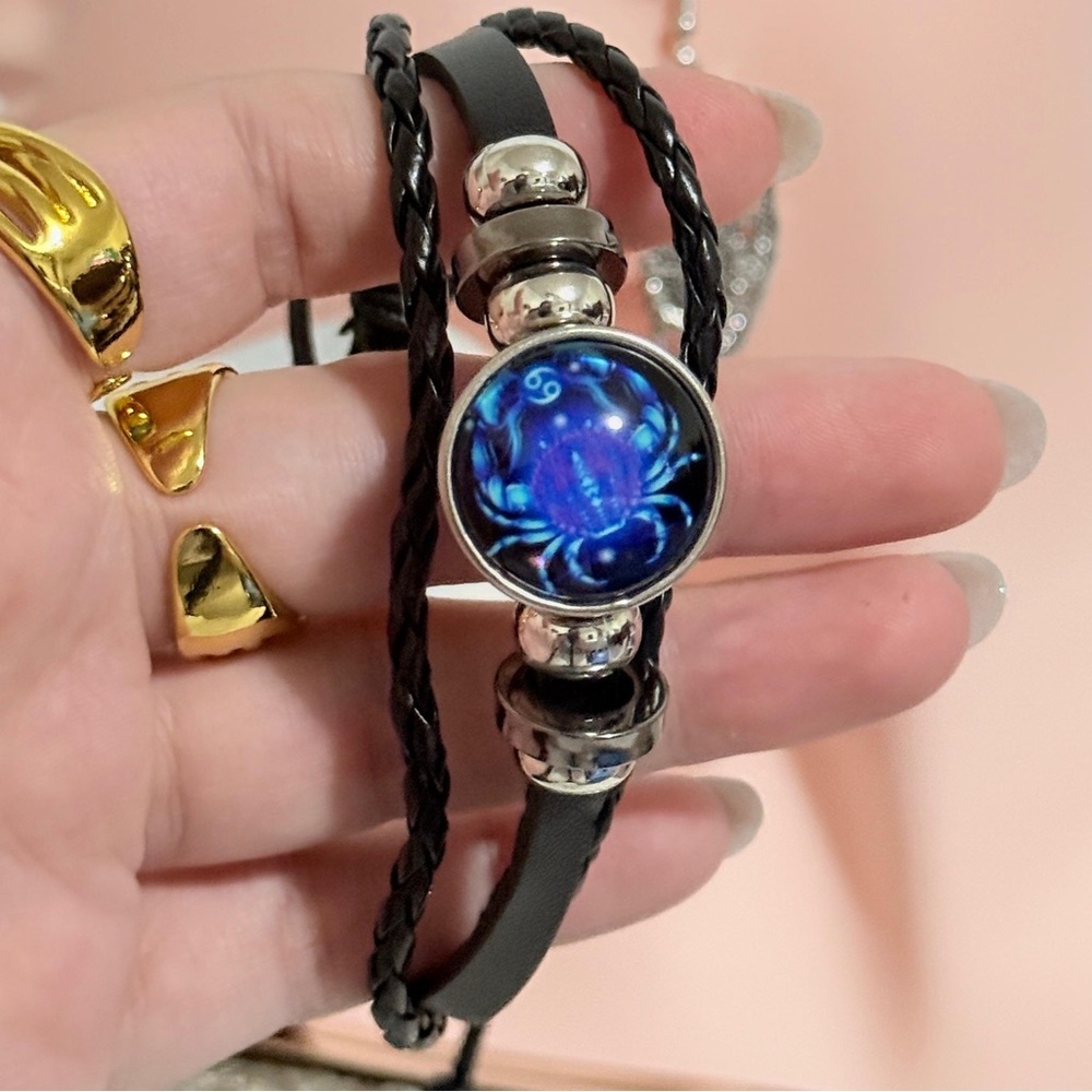 Black and Silver Cancer Zodiac Leather Bracelet. - Picture 1 of 7